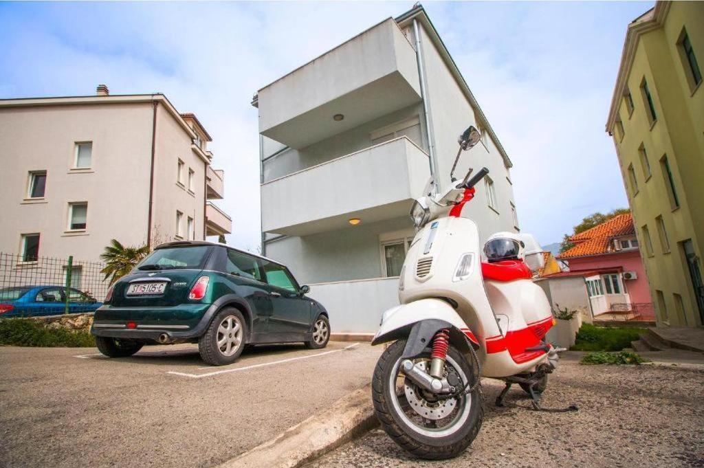 Apartament With A Parking Space - 17982 Split